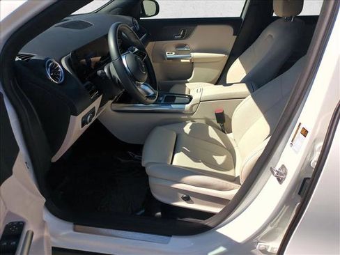 Used 2025 Mercedes-Benz GLA 250 image 15