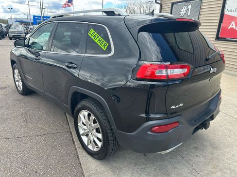 Used 2015 Jeep Cherokee Limited w/ Trailer Tow Group AWD/4WD image 7