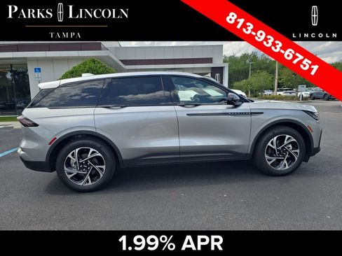 Certified 2025 Lincoln Nautilus Premier w/ Jet Appearance Package AWD/4WD image 3