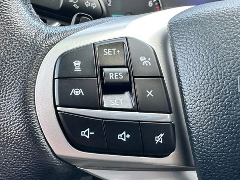 Used 2021 Ford Explorer XLT w/ Equipment Group 202A image 28