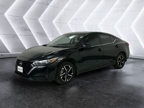 Used 2025 Nissan Sentra SV FWD image 3