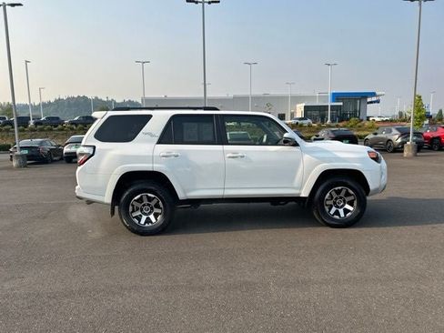 Used 2024 Toyota 4Runner TRD Off-Road Premium w/ Off Road Premium Plus Package AWD/4WD image 11