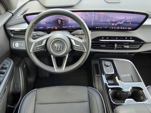 Used 2025 Buick Enclave Preferred image 13