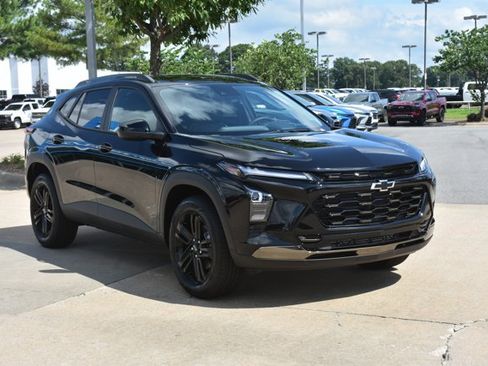 New 2026 Chevrolet Trax ACTIV w/ Driver Confidence Package FWD image 3