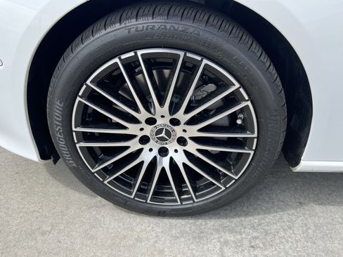 Used 2025 Mercedes-Benz C 300 Sedan image 13
