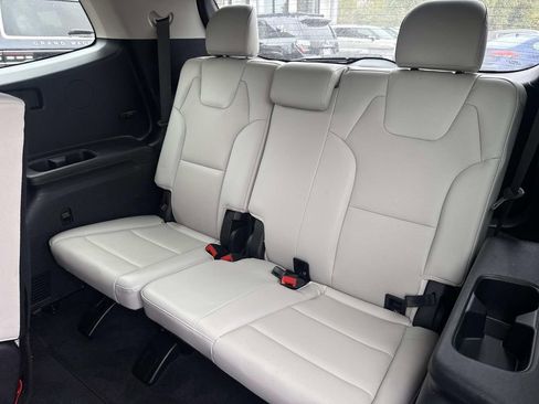 Used 2022 Kia Telluride EX image 15