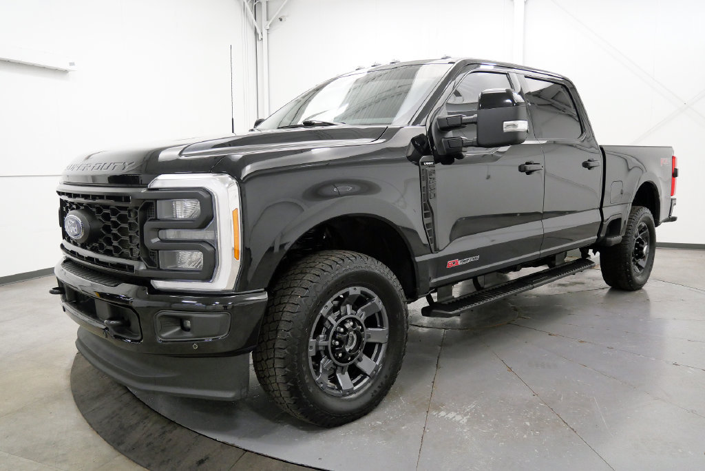 Used 2023 Ford F250 Lariat w/ Lariat Ultimate Package AWD/4WD image 4