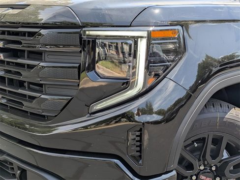 New 2026 GMC Sierra 1500 Elevation image 3