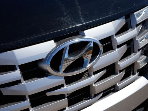 Used 2023 Hyundai Santa Cruz SEL w/ Activity Package AWD/4WD image 4