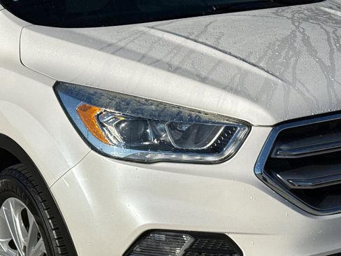 Used 2017 Ford Escape SE w/ SE Leather Comfort Package image 11