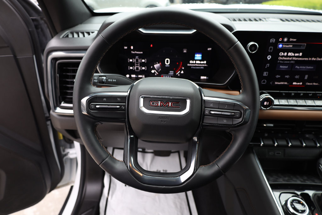 Used 2025 GMC Canyon AT4 w/ Nightfall Edition AWD/4WD image 13