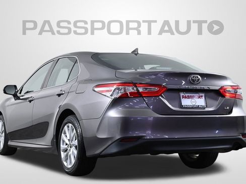 Used 2019 Toyota Camry LE image 6