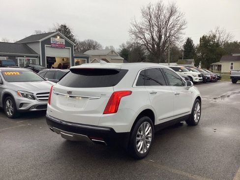 Used 2017 Cadillac XT5 Platinum image 3