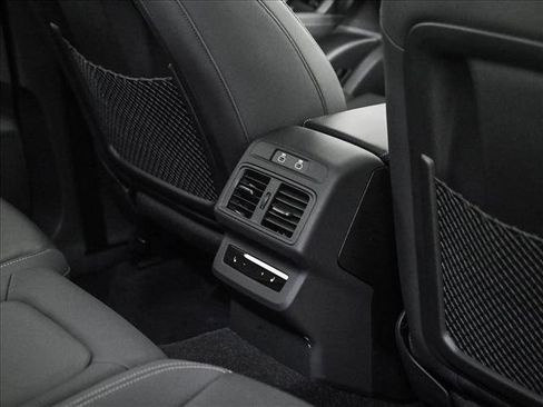 Certified 2025 Audi Q5 Prestige image 9