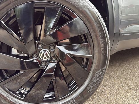 Used 2024 Volkswagen Atlas SE image 29