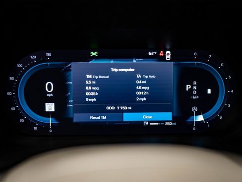 Used 2025 Volvo XC60 B5 Ultra w/ Protection Package Premier image 32