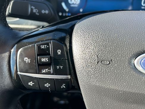 Certified 2025 Ford Escape Platinum image 24