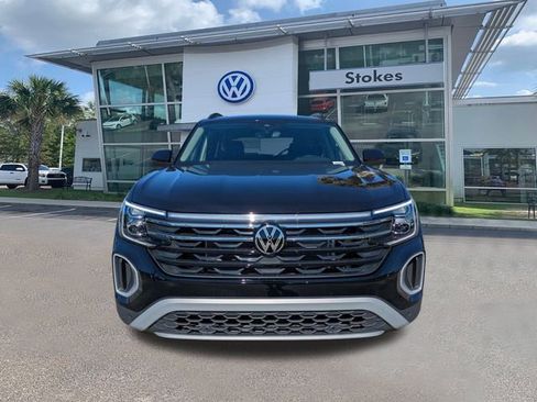 New 2026 Volkswagen Atlas Peak Edition image 9