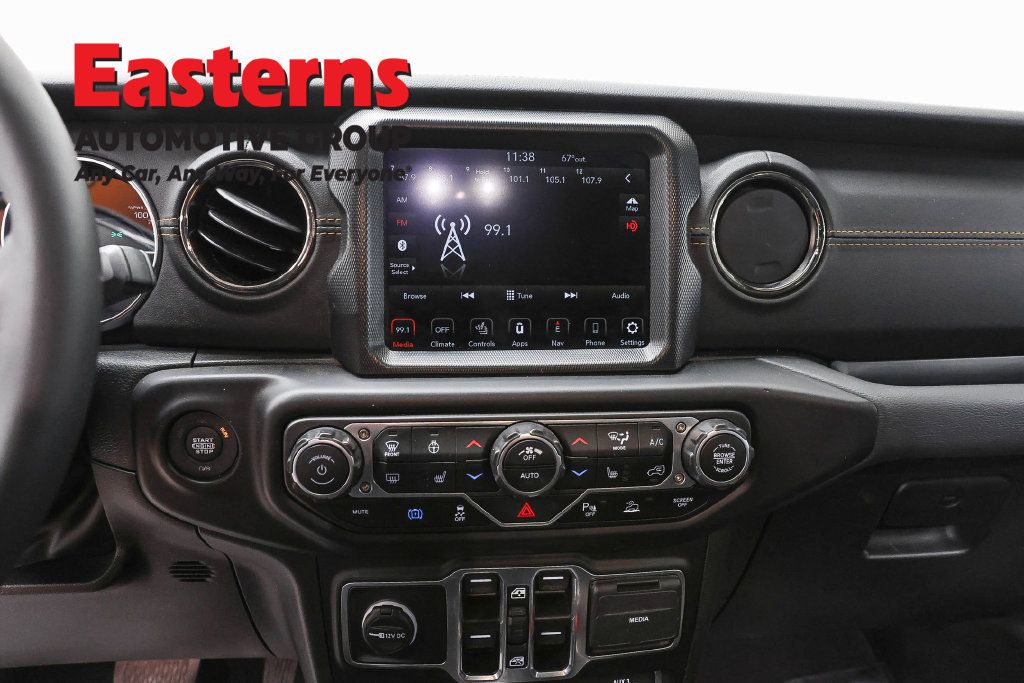 Used 2023 Jeep Wrangler Unlimited Sahara AWD/4WD image 14