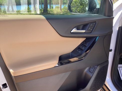 New 2026 Chevrolet Equinox ACTIV image 11