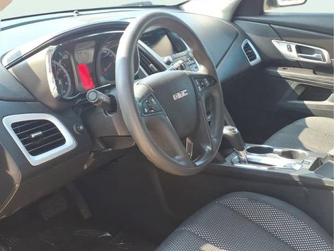 Used 2017 GMC Terrain SLE FWD image 8