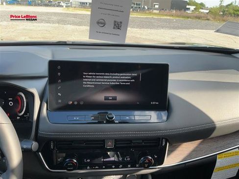 New 2026 Nissan Rogue Platinum AWD/4WD image 9