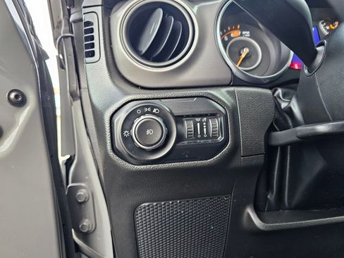 Used 2021 Jeep Wrangler Sport image 19