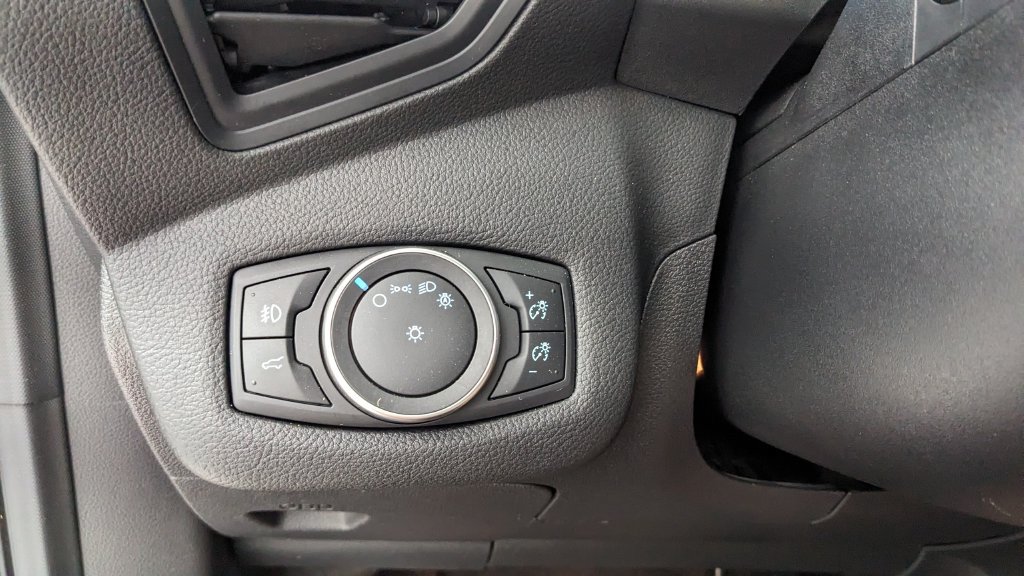 Certified 2018 Ford Escape SE FWD image 21