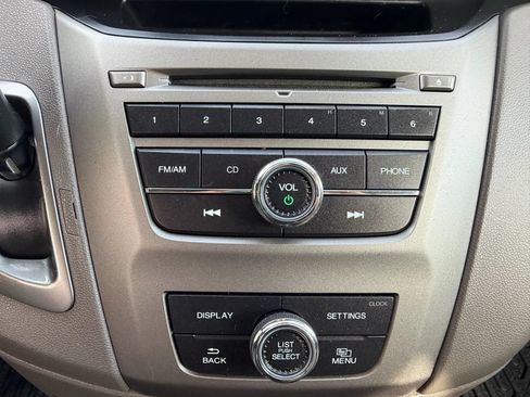 Used 2014 Honda Odyssey LX image 16
