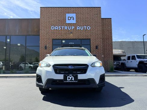 Used 2020 Subaru Crosstrek 2.0i AWD/4WD image 2