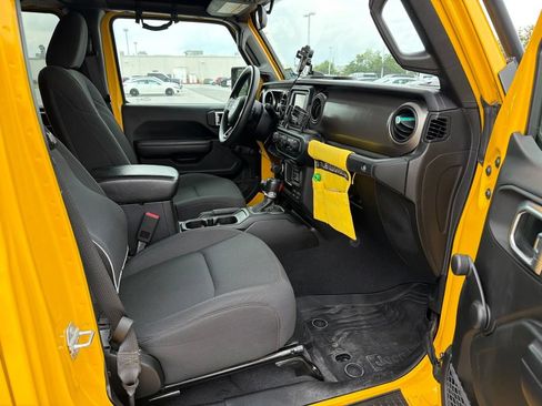 Used 2018 Jeep Wrangler Unlimited Sport AWD/4WD image 10