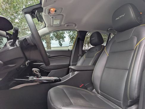Used 2024 Chevrolet Trax ACTIV w/ Driver Confidence Package FWD image 15