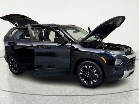 Used 2021 Chevrolet TrailBlazer LT w/ Convenience Package FWD image 14