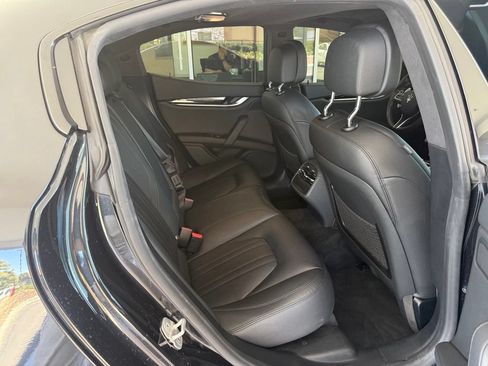 Certified 2023 Maserati Ghibli Modena RWD image 13