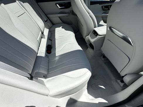 New 2026 Mercedes-Benz EQE 320 4MATIC SUV image 18