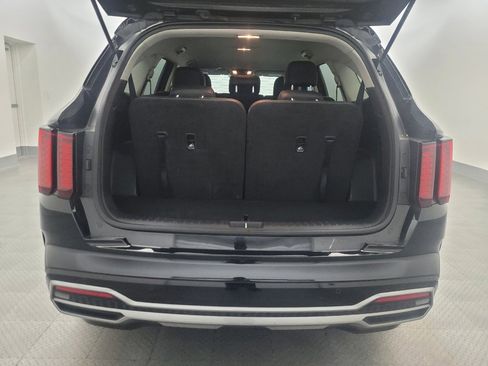 Used 2021 Kia Sorento S image 29