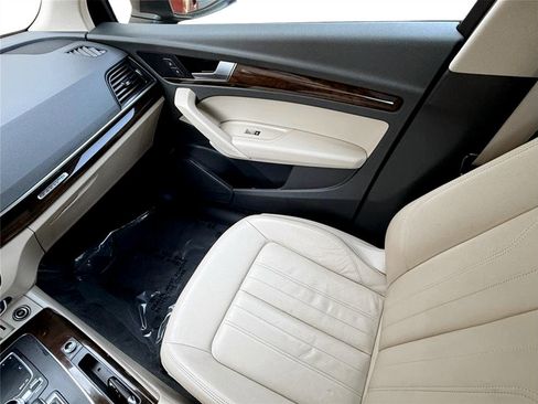 Used 2018 Audi Q5 2.0T Premium Plus w/ Premium Plus Package image 9