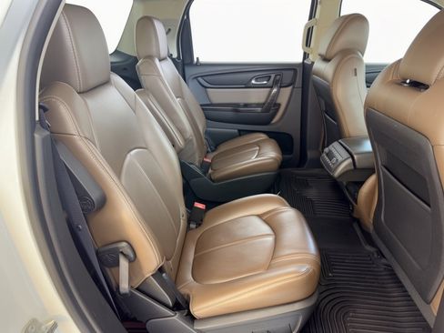 Used 2017 GMC Acadia Limited SLT FWD image 29