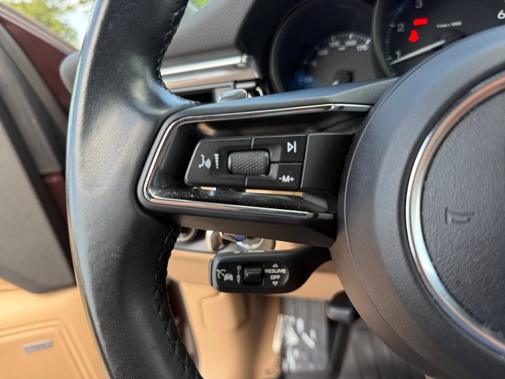 Used 2024 Porsche Macan w/ Premium Plus Package AWD/4WD image 23