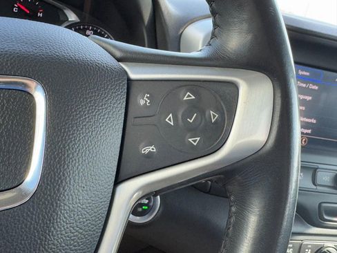 Used 2021 GMC Terrain SLE w/ Driver Convenience Package image 17