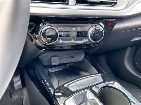 New 2026 Chevrolet Trax ACTIV w/ Sunroof Package FWD image 23