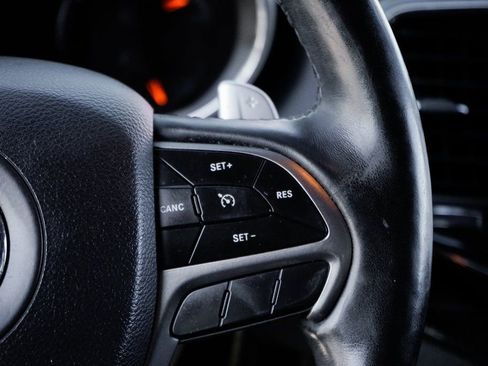 Used 2019 Jeep Grand Cherokee Limited X image 24