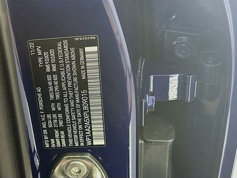 Certified 2023 Porsche Macan image 35