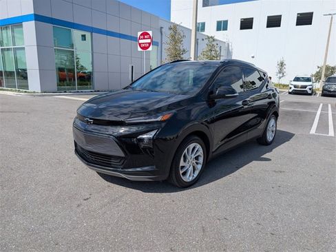 Certified 2023 Chevrolet Bolt EUV LT w/ Comfort Package image 3