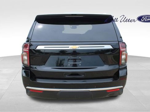 Used 2024 Chevrolet Suburban Premier w/ Premium Package AWD/4WD image 6