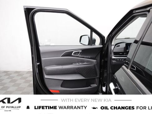 New 2026 Kia Carnival SX w/ SX Dark Edition Package FWD image 9