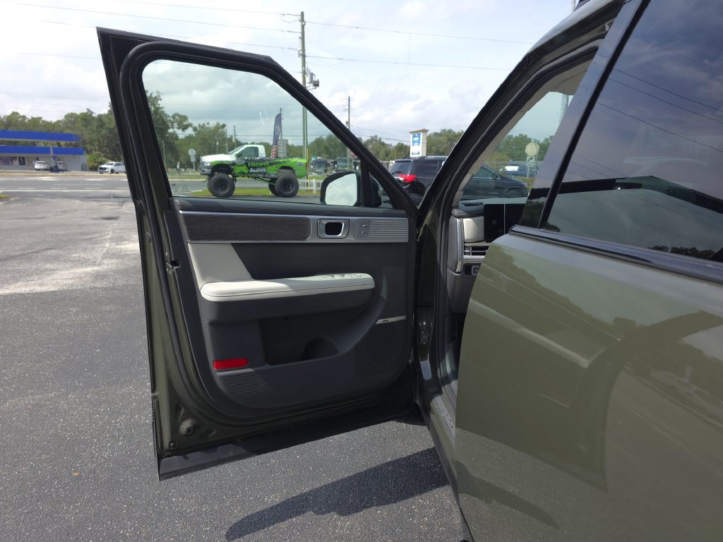 Used 2024 Hyundai Santa Fe Calligraphy FWD image 10