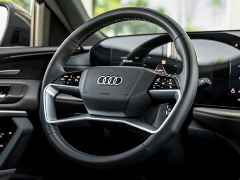 Certified 2025 Audi Q5 Premium Plus w/ Premium Plus AWD/4WD image 20