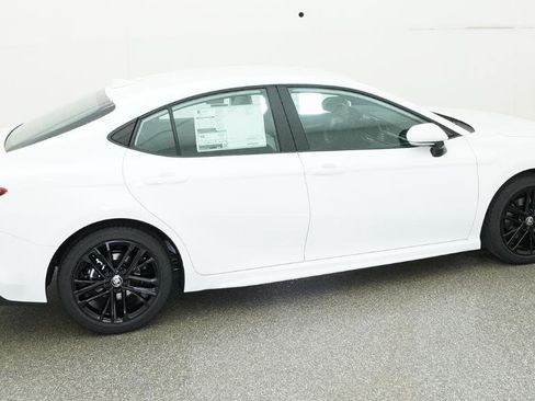 New 2026 Toyota Camry SE FWD image 44