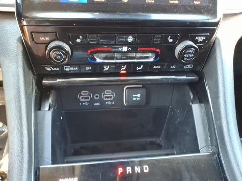 Used 2023 Jeep Grand Cherokee Limited image 23